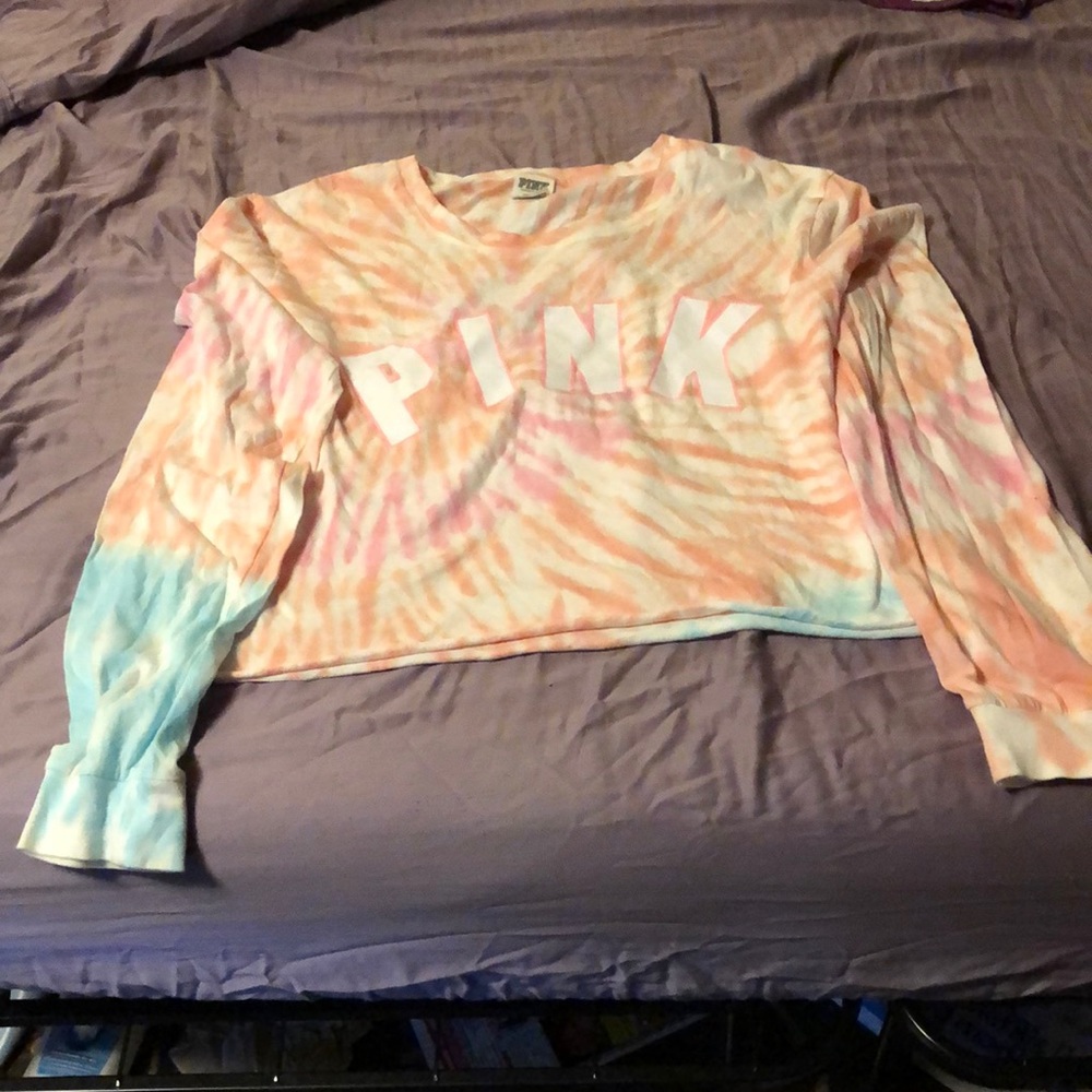 VS pink tie dye long sleeve crop top